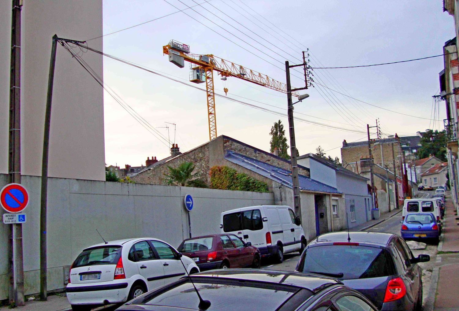 Exemple de desserte aérienne en centre-ville, à Nantes